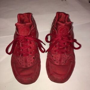 Nike Mens Size 9 Air Huarache Triple Red Running Sneakers Shoes 318429-660